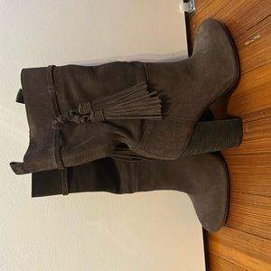 Gray Tassle Boot